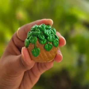 🌿 Handcrafted Indoor Plant Magnet