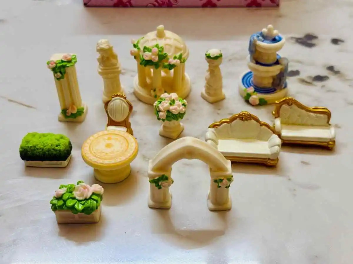 Royal Palace Flower Garden Miniature Set